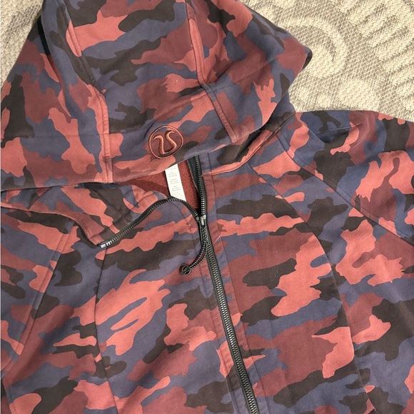 Lululemon Camo Hoodie in Navy, Plum, Purple -Size 16 - Picture 2 of 3